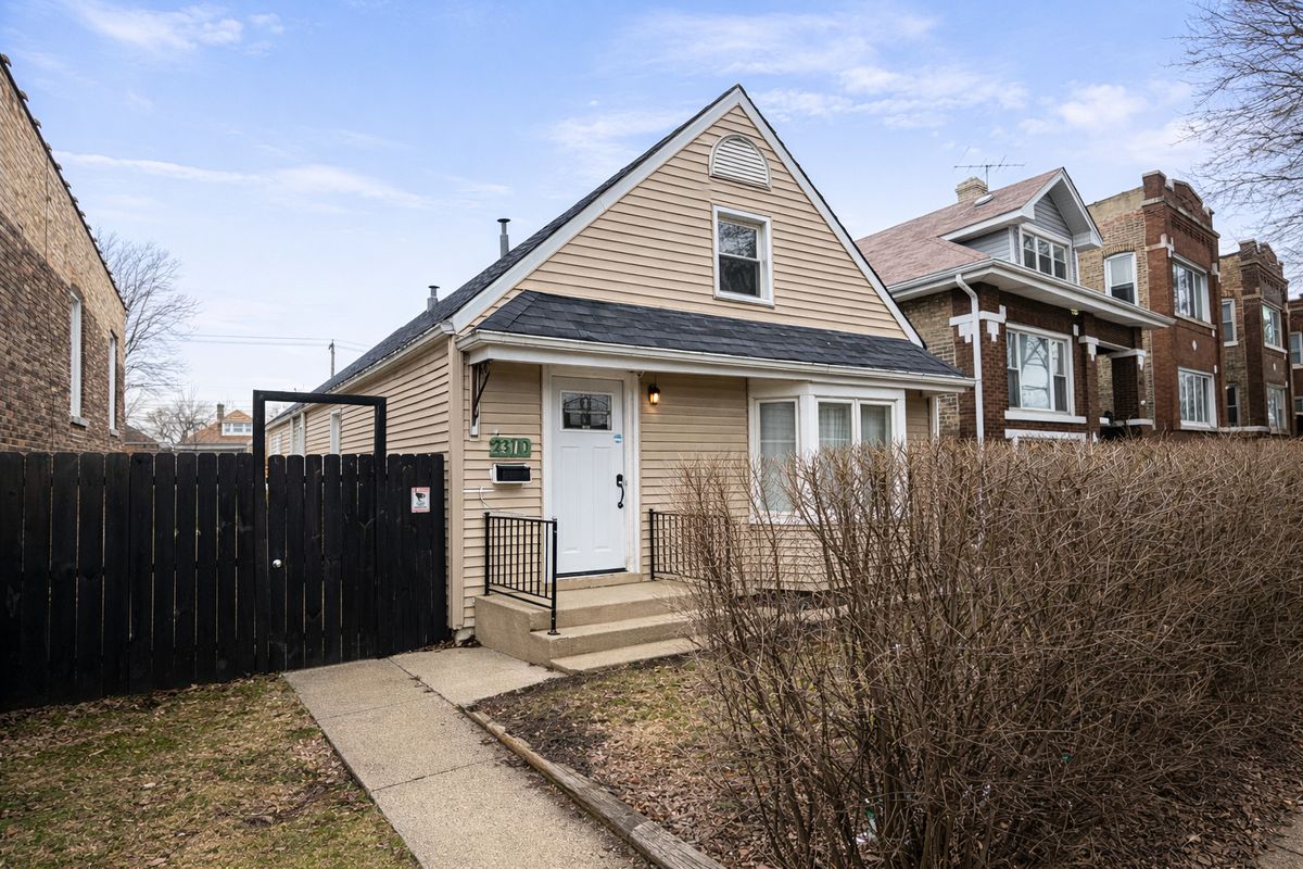 2310 Cuyler Avenue, Berwyn, IL 60402