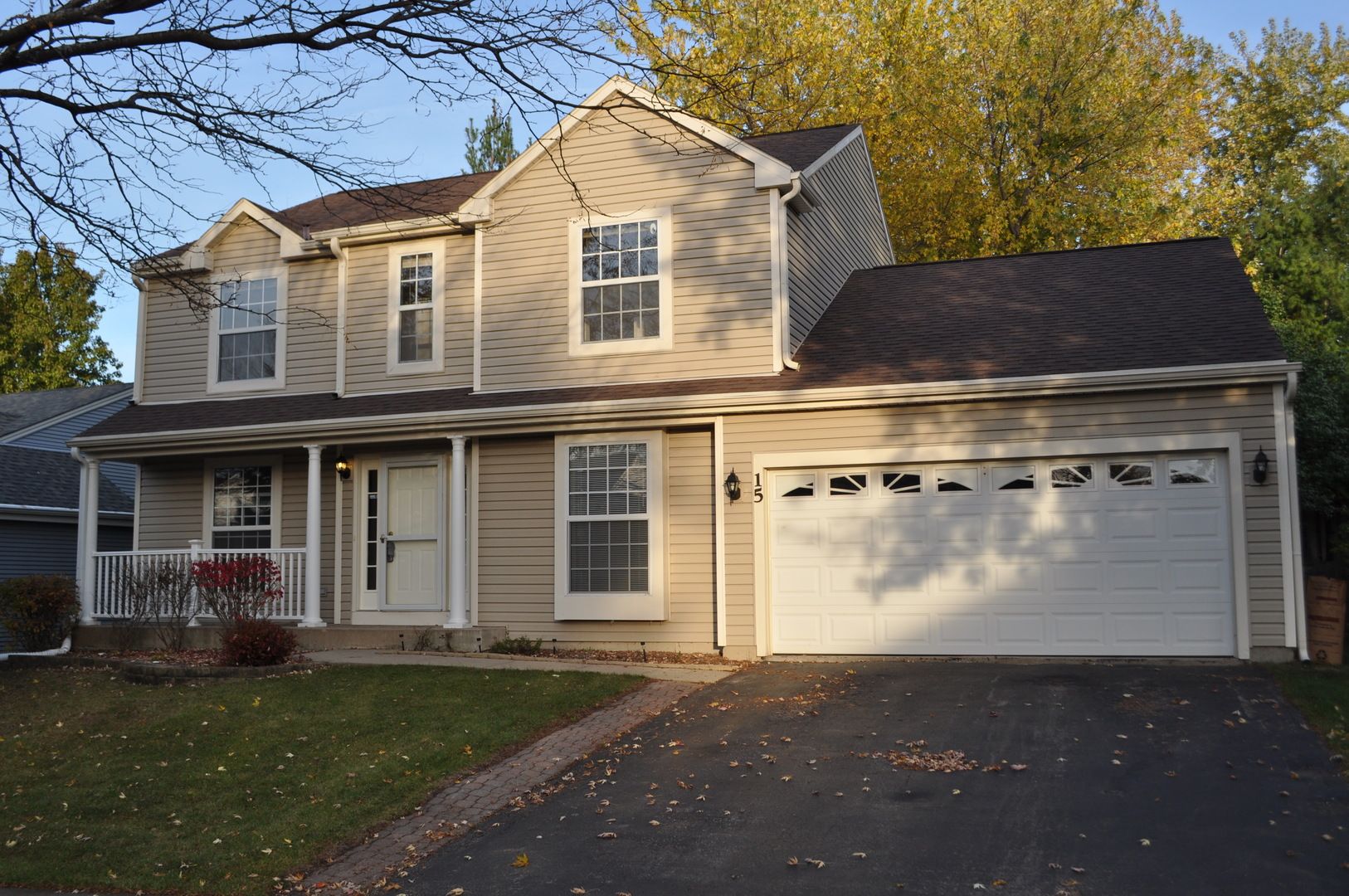 15 Whispering Drive — Streamwood, IL 60107