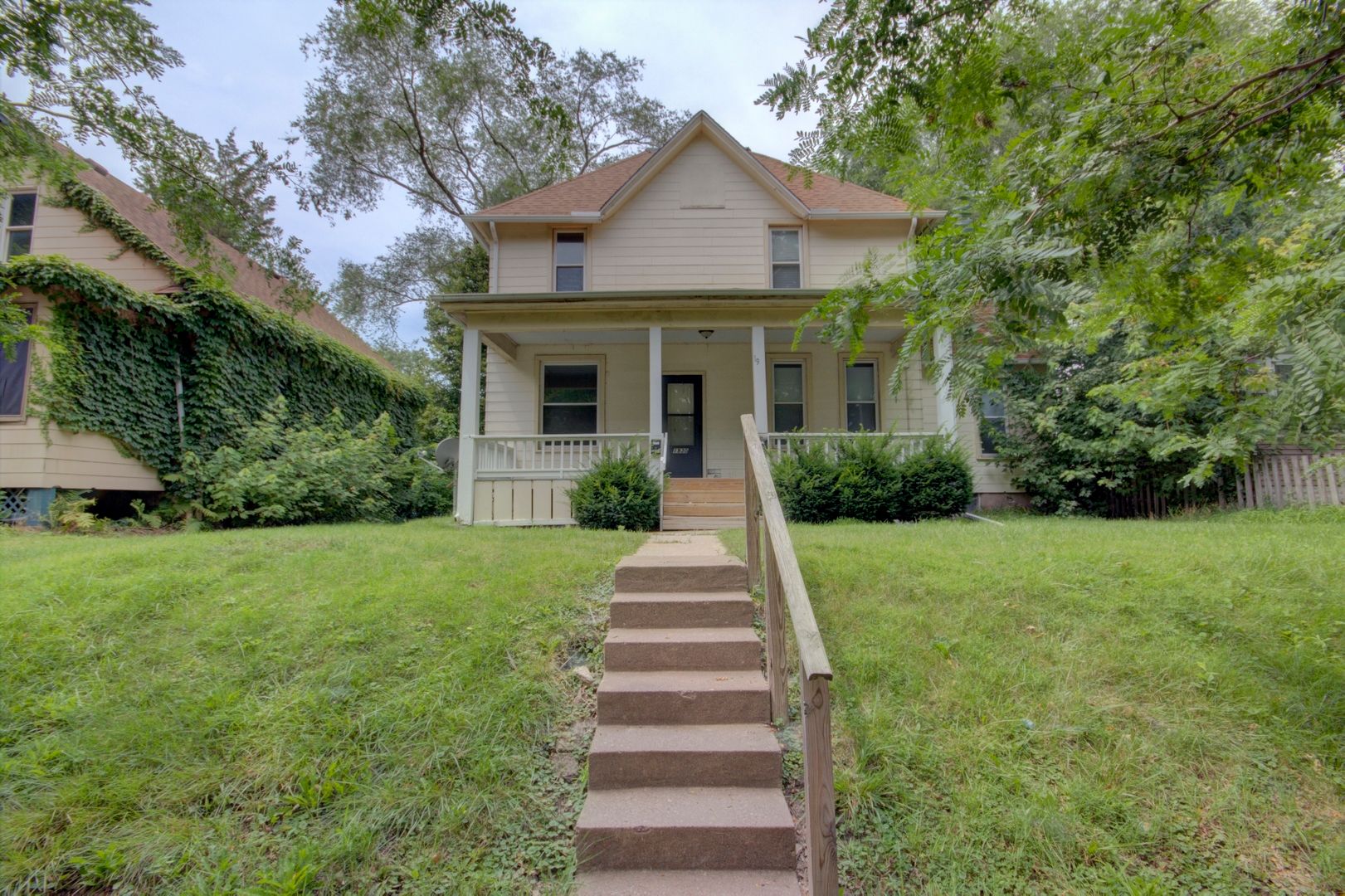 1930 N Myrtle Street — Davenport, IA 52804