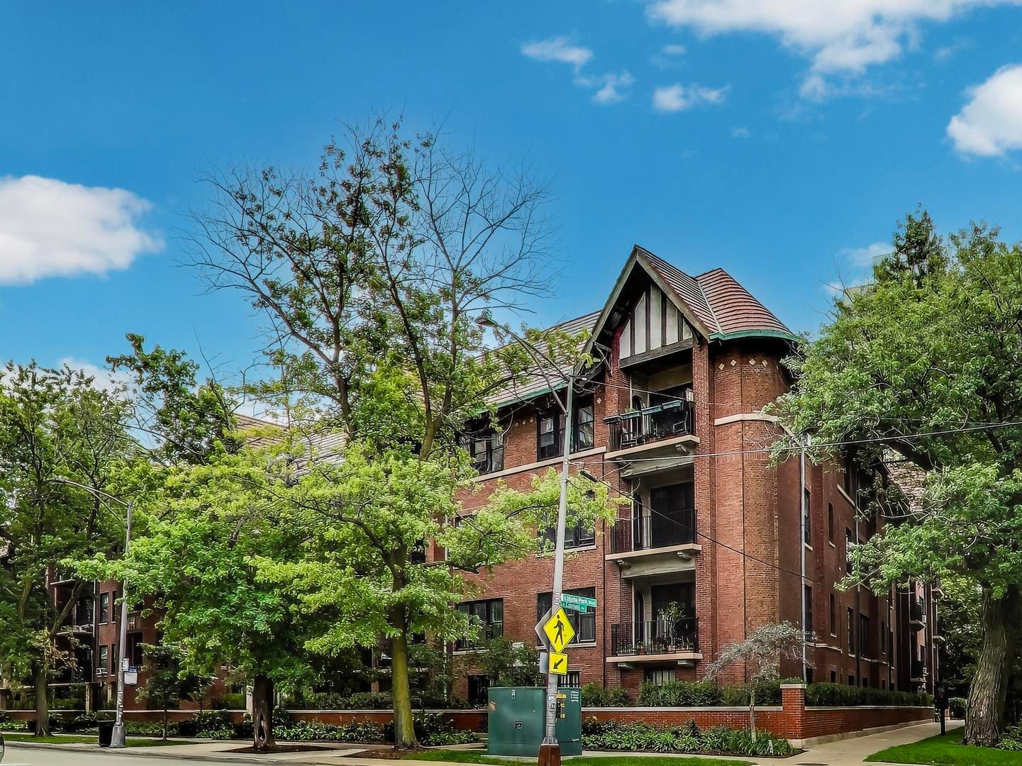 1615 E Hyde Park Boulevard #2 — Chicago, IL 60615