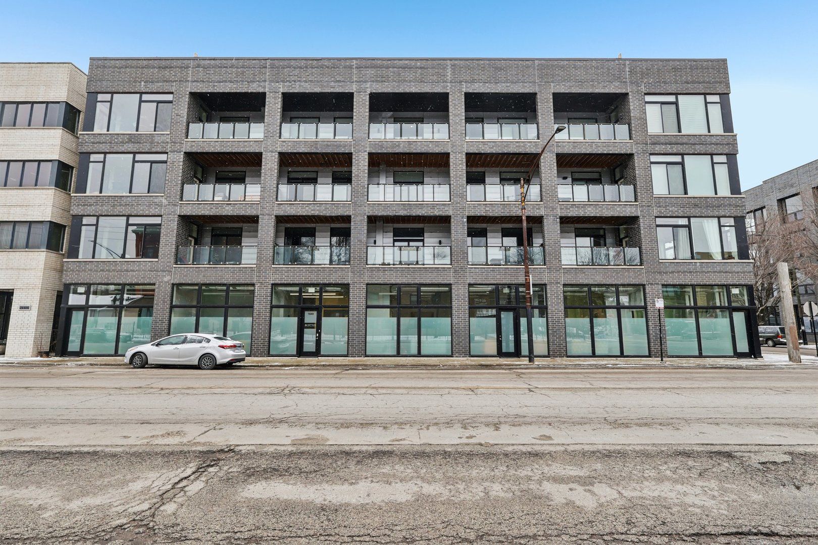 469 N Paulina Street #201 — Chicago, IL 60622