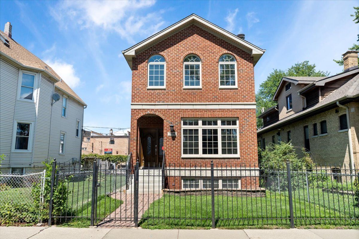 5706 Dakin Street, Chicago, IL 60634
