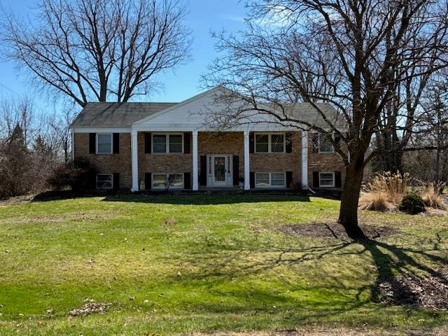 16W567 Hillside Lane — Willowbrook, IL 60527