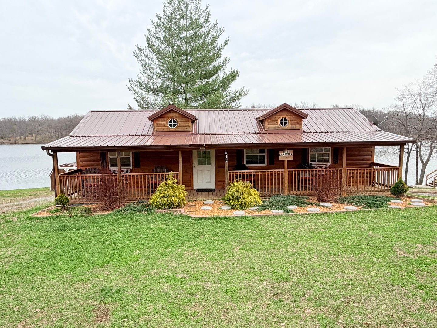 845 Lakeview Road — Galatia, IL 62935