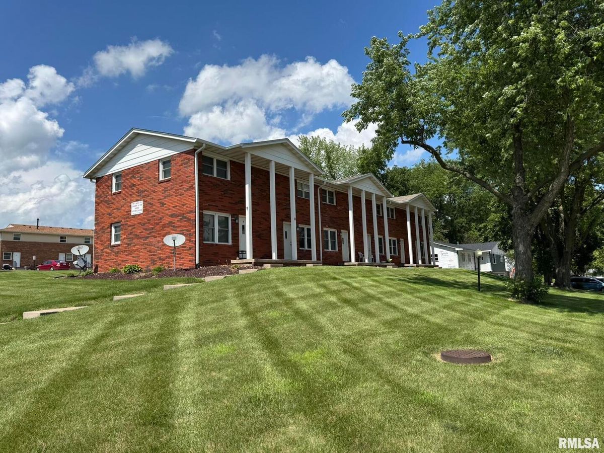 18 PARKVIEW Drive, Park View, IA 52748
