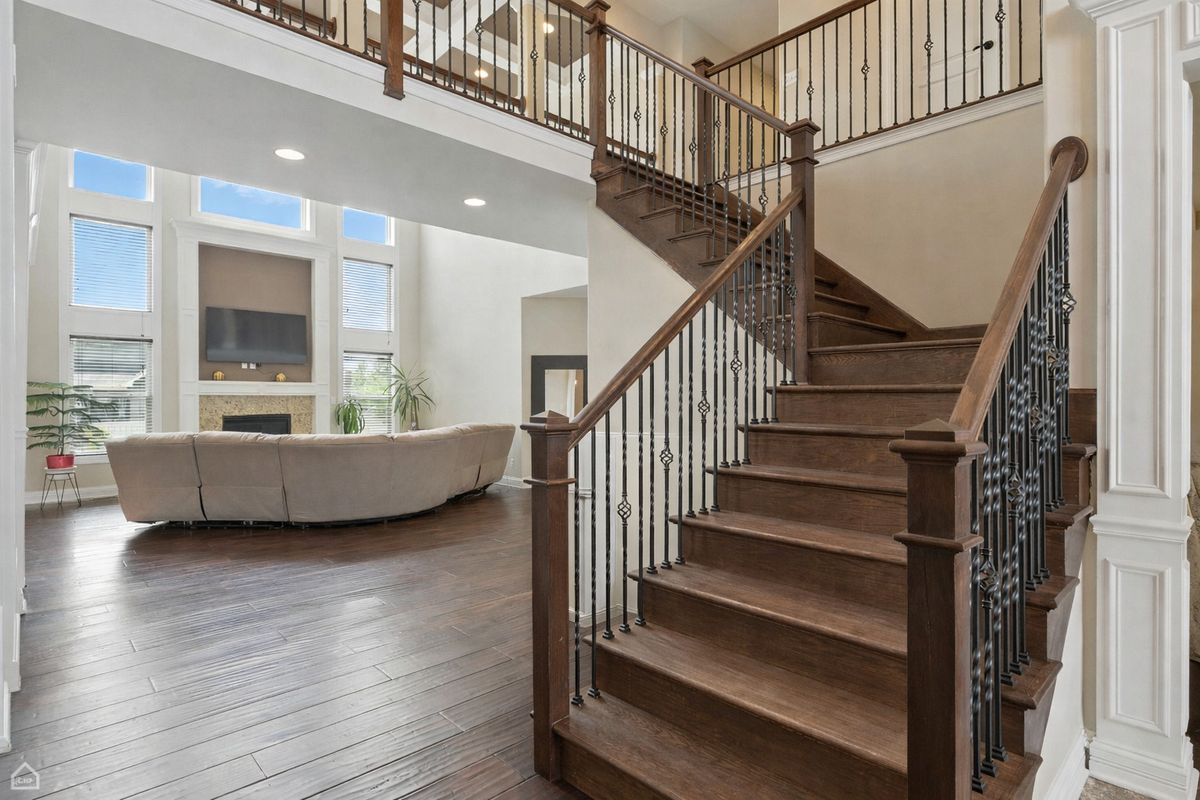 9875 Aster Cove, St. John, IN 46373