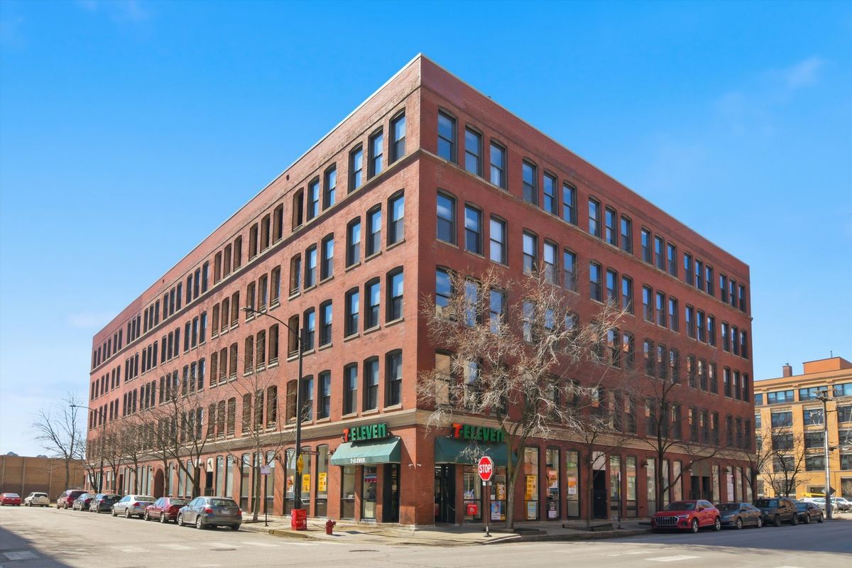 400 GREEN Street, Chicago, IL 60607