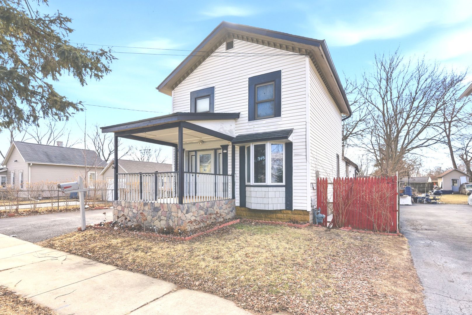 557 Binder Street — Aurora, IL 60505
