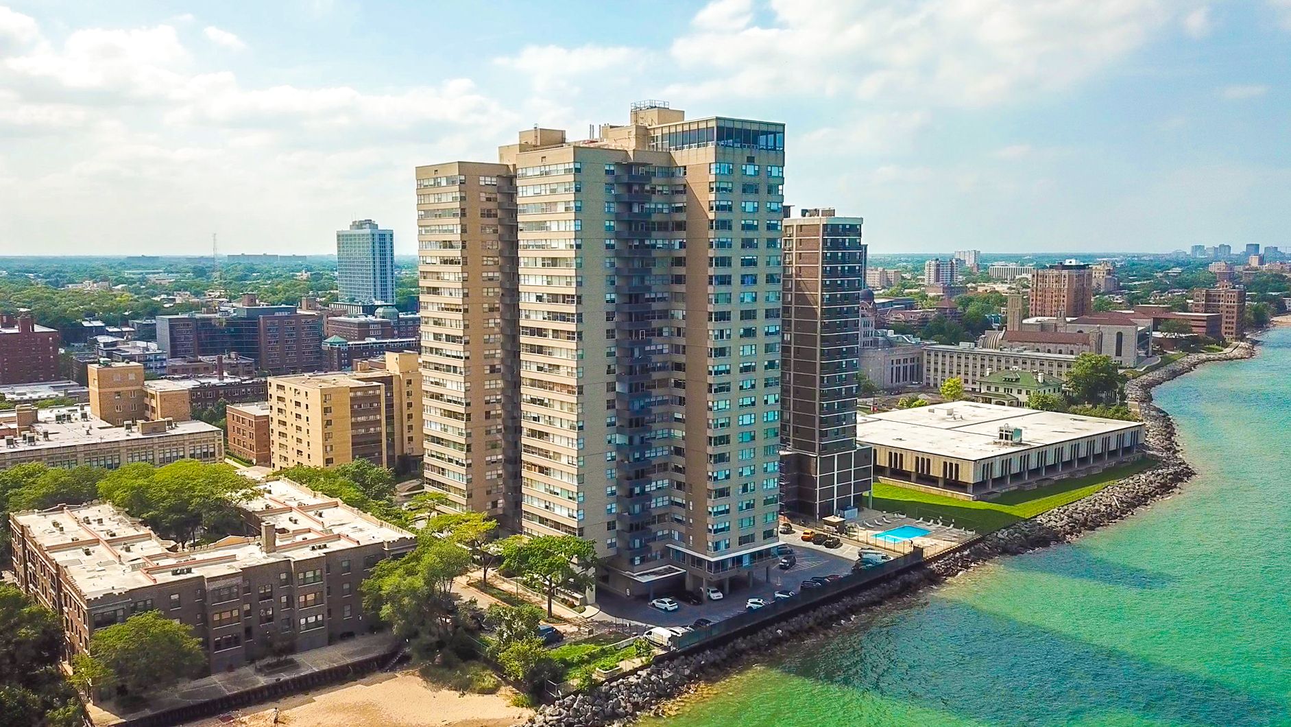 6301 Sheridan Road — Chicago, IL 60660