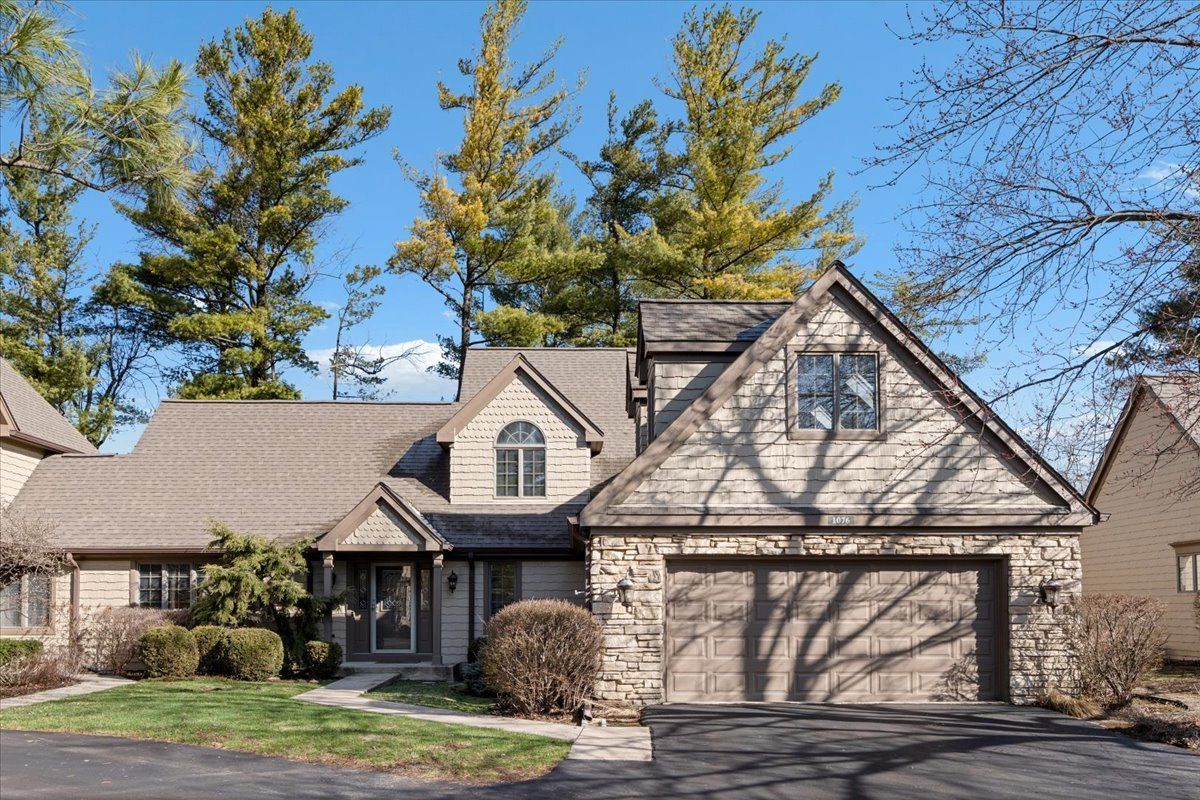 1076 LARKSPUR Lane — Darien, IL 60561