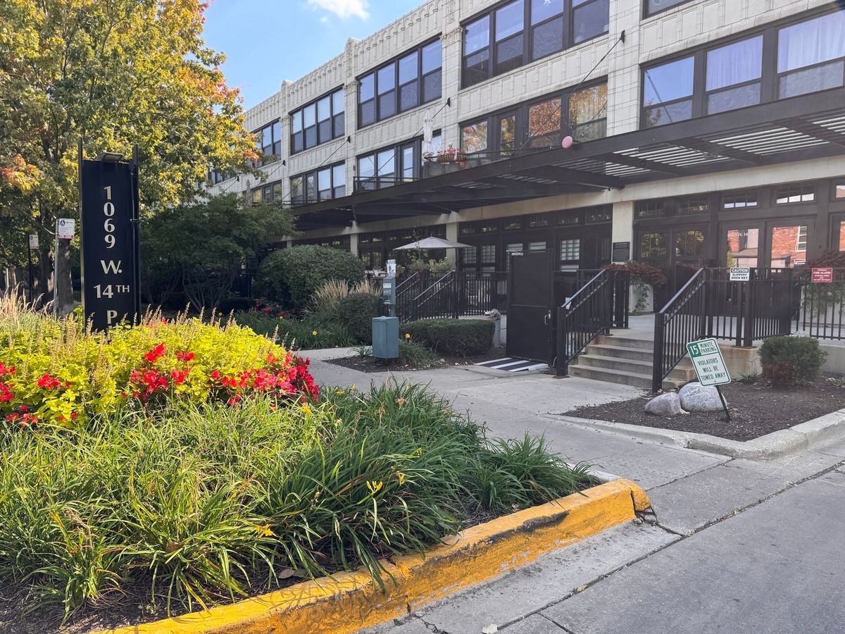 1069 14th Place, Chicago, IL 60608