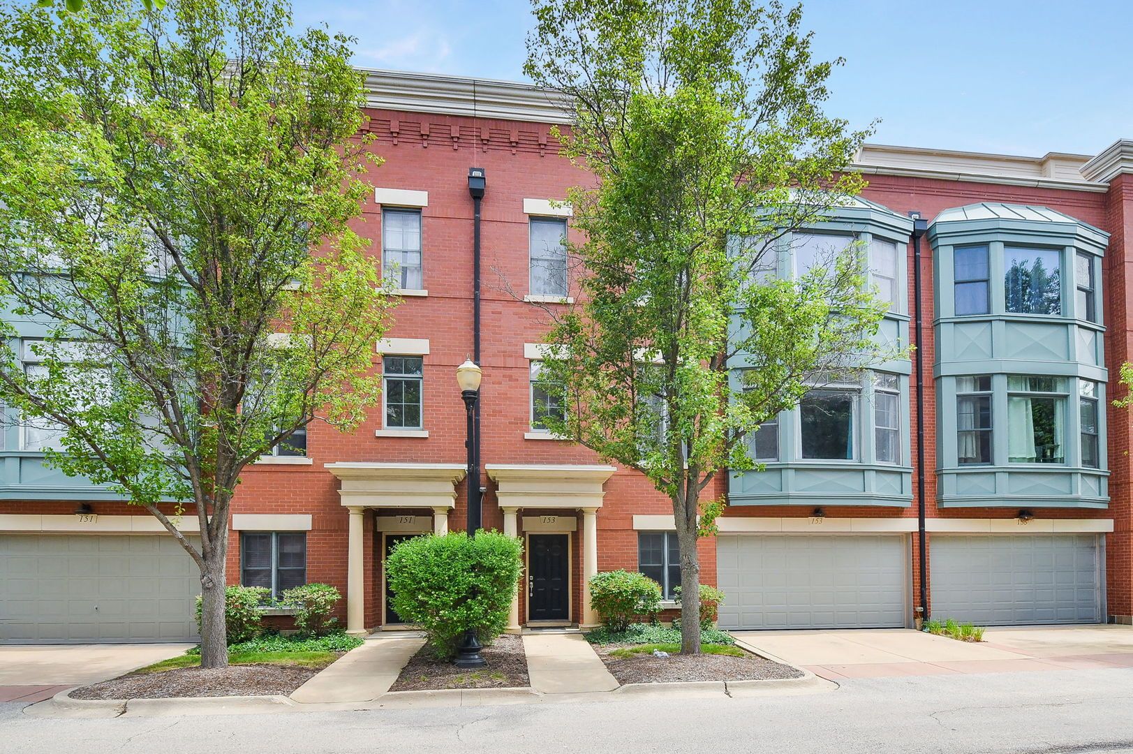153 Dawson Drive — Elgin, IL 60120