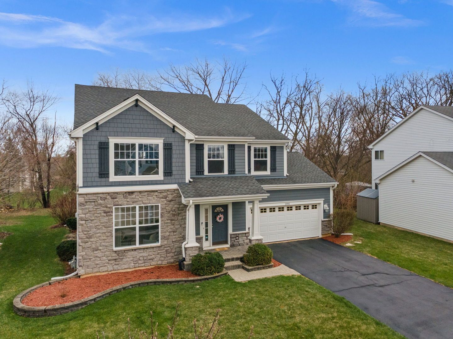 1995 Colchester Avenue — Hoffman Estates, IL 60192