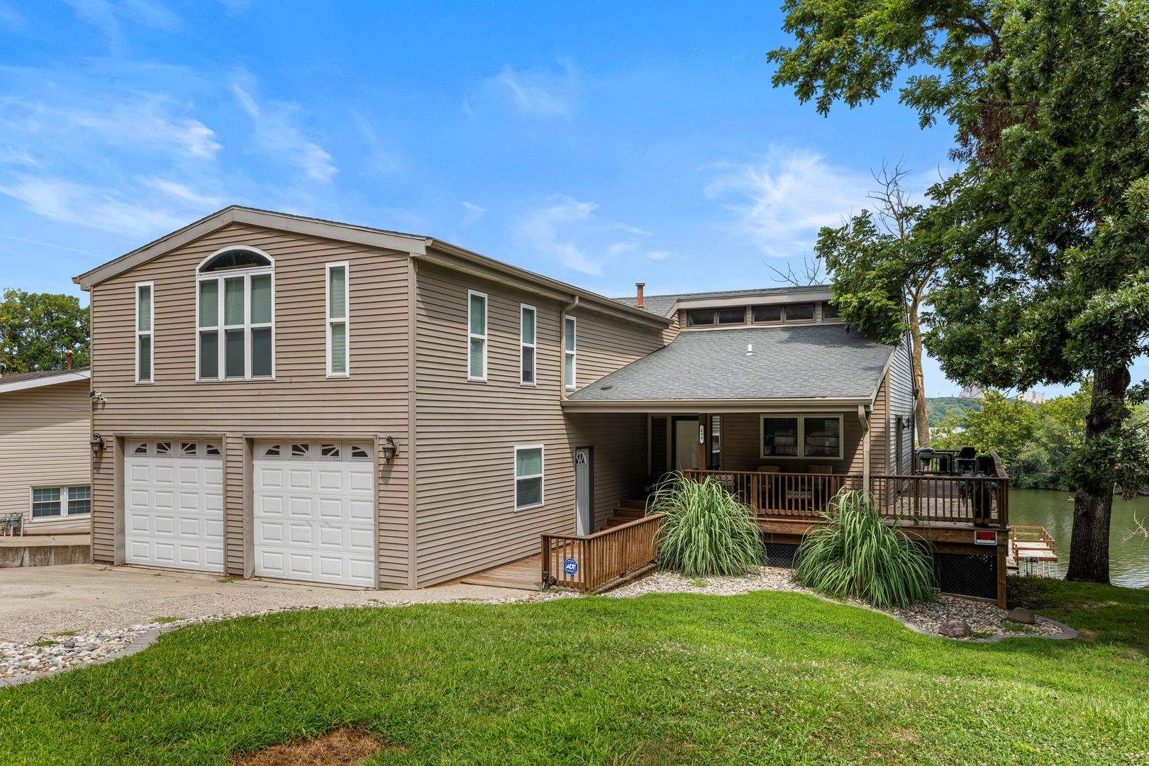690 N Cove Court — Decatur, IL 62521