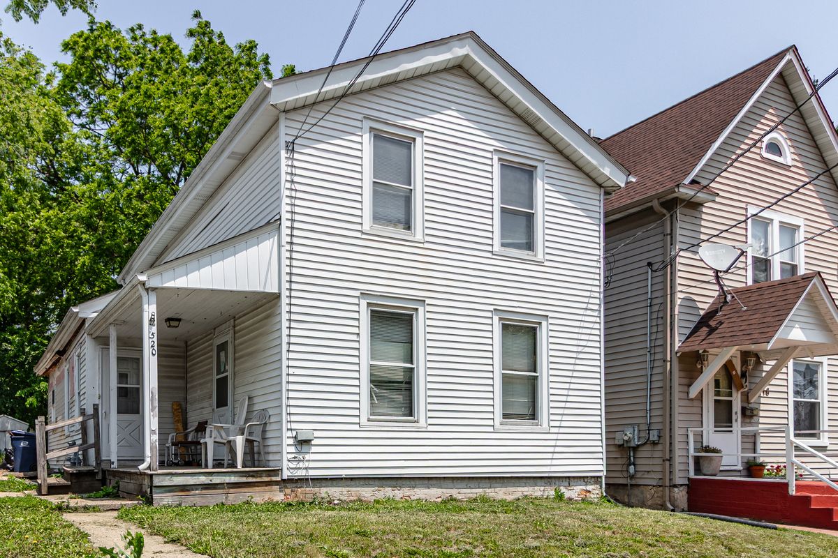 520 4th Street, Waukegan, IL 60085