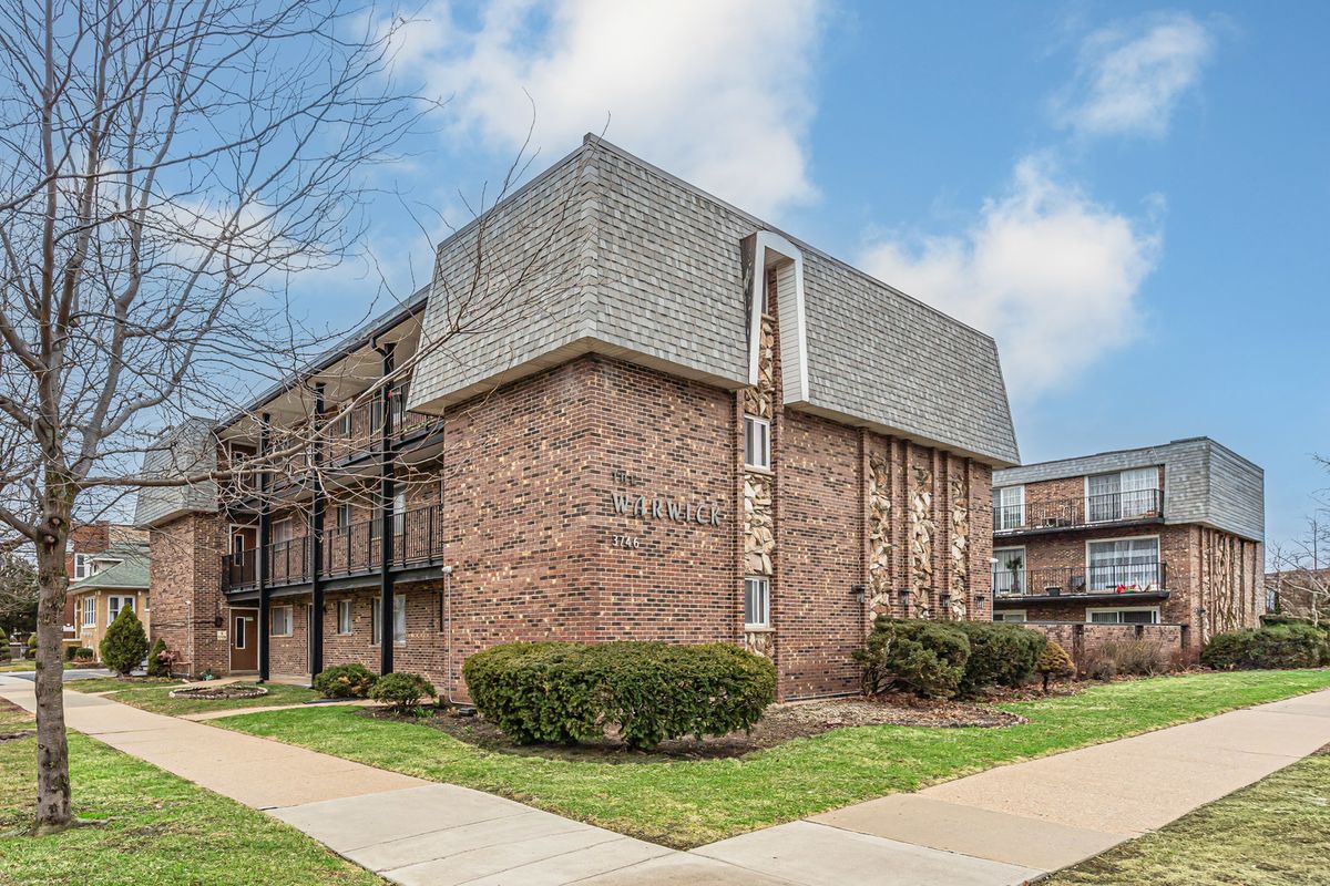 3746 Central Avenue, Chicago, IL 60634