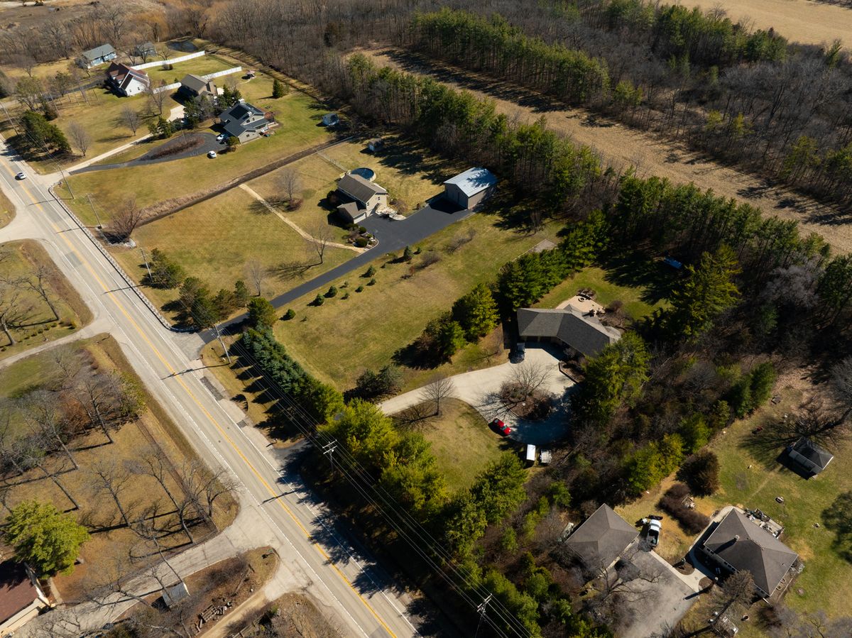 23901 Grass Lake Road, Antioch, IL 60002