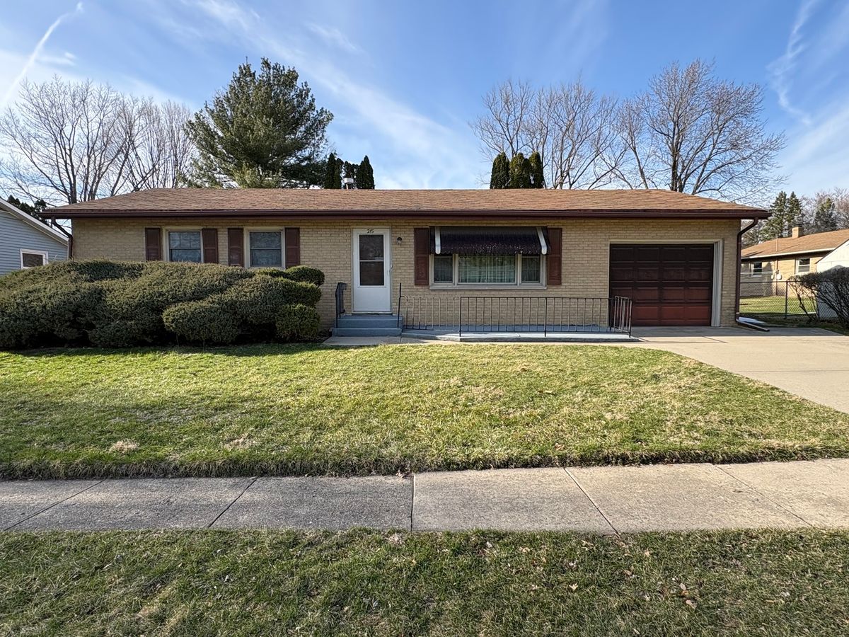 215 Phyllis Avenue, Rochelle, IL 61068