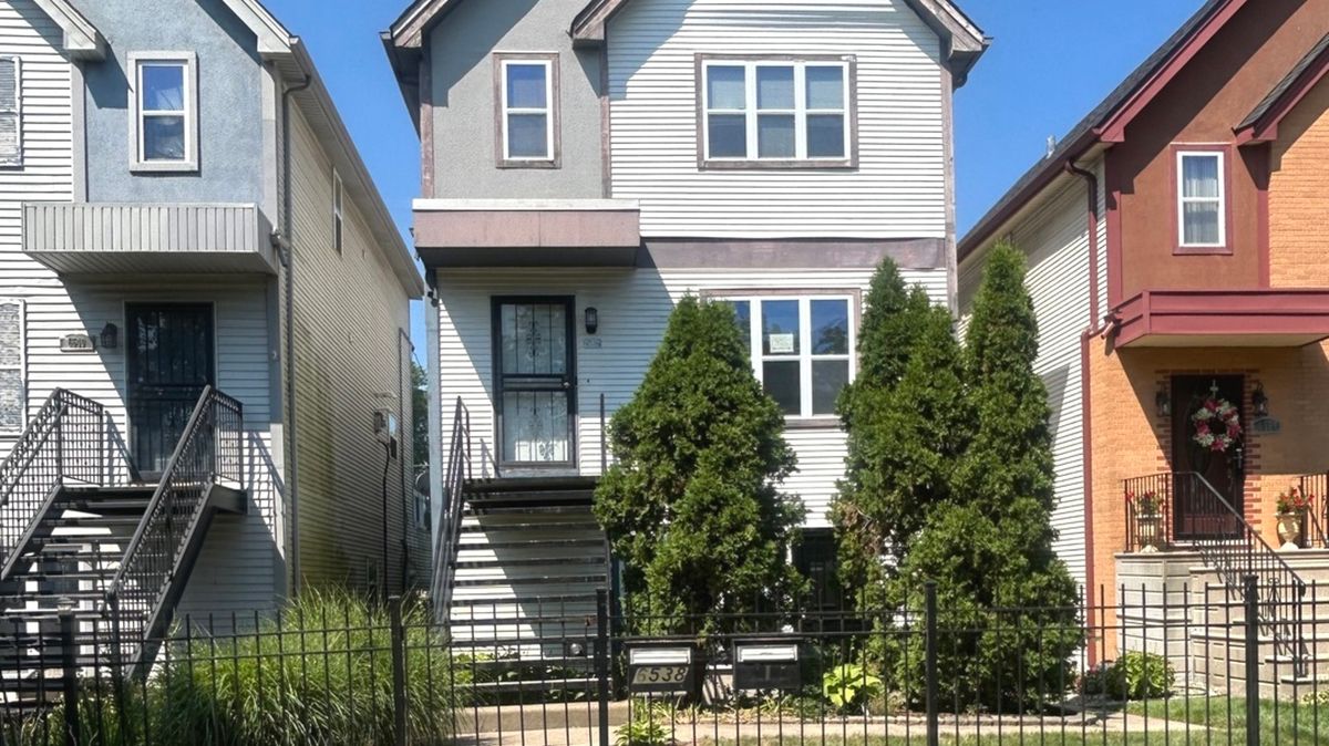 6538 Kenwood Avenue, Chicago, IL 60637