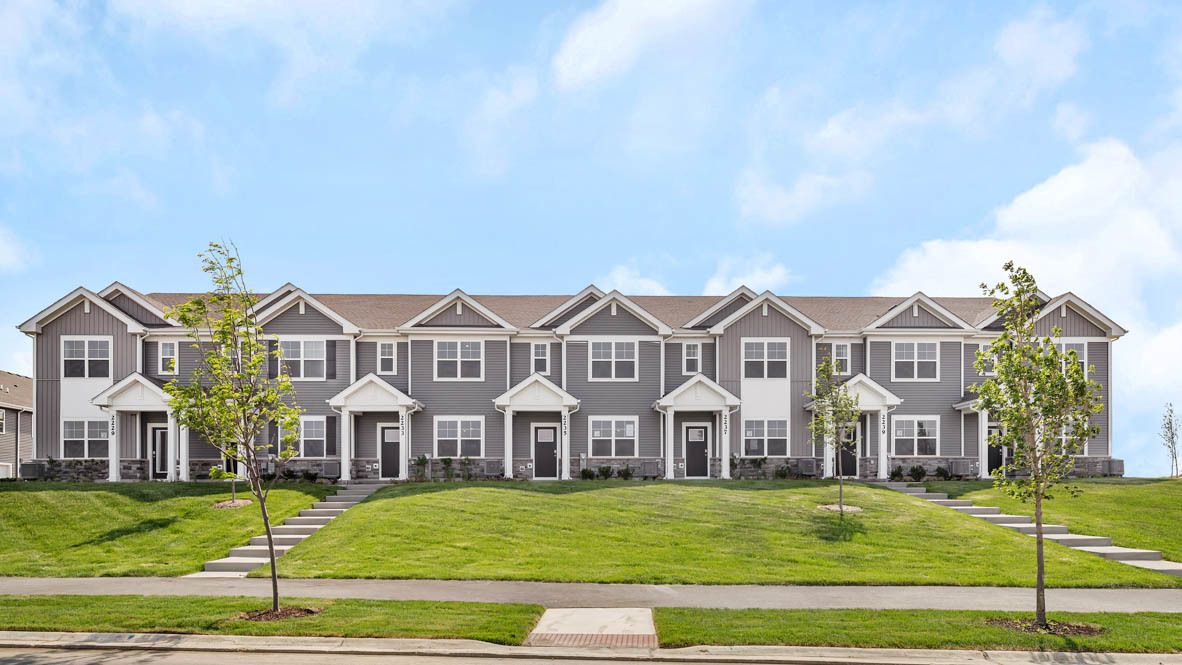 2255 Barbera Drive, Oswego, IL 60543