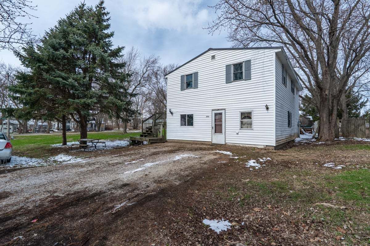 202 Jones Street, Secor, IL 61771