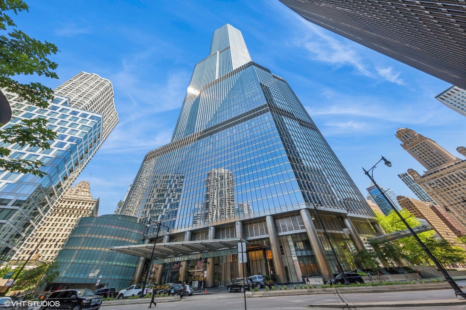 401 N Wabash Avenue #37K — Chicago, IL 60611