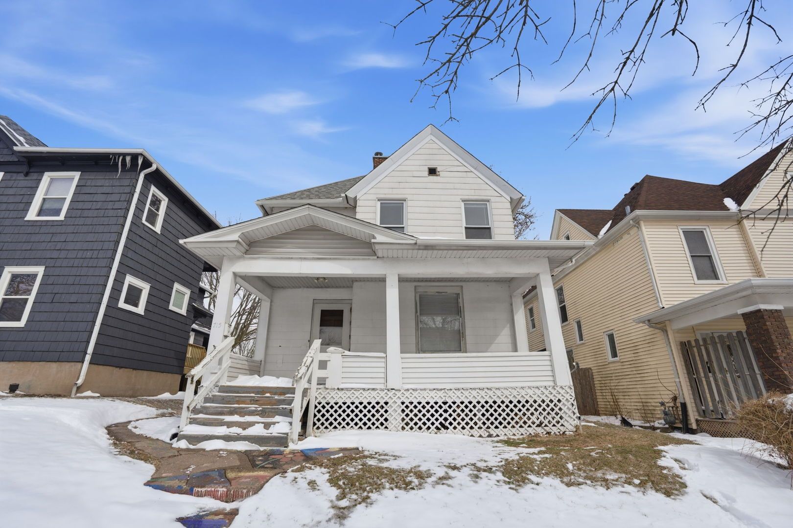 715 IOWA Street — Davenport, IA 52803