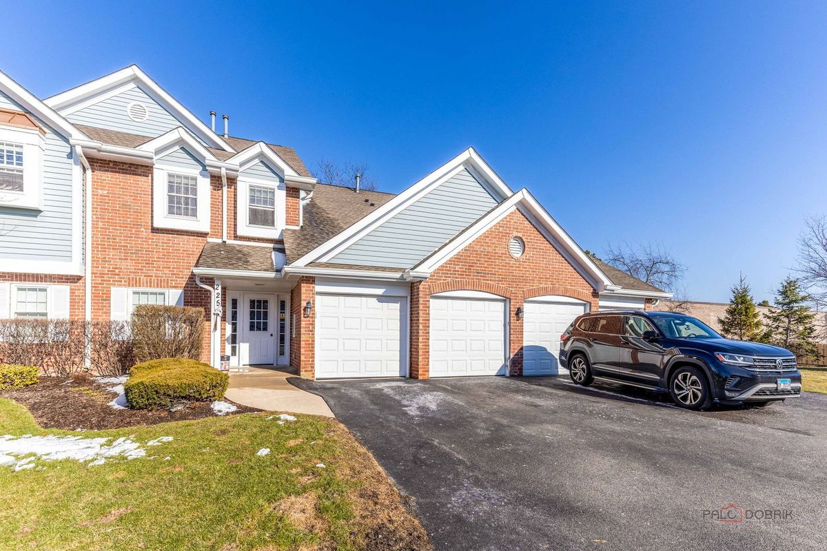 225 WINNSBORO Court, Schaumburg, IL 60193