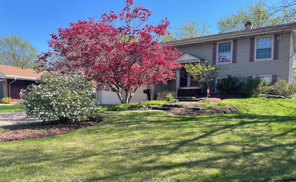 23W281 Cambridge Court, Glen Ellyn, IL 60137