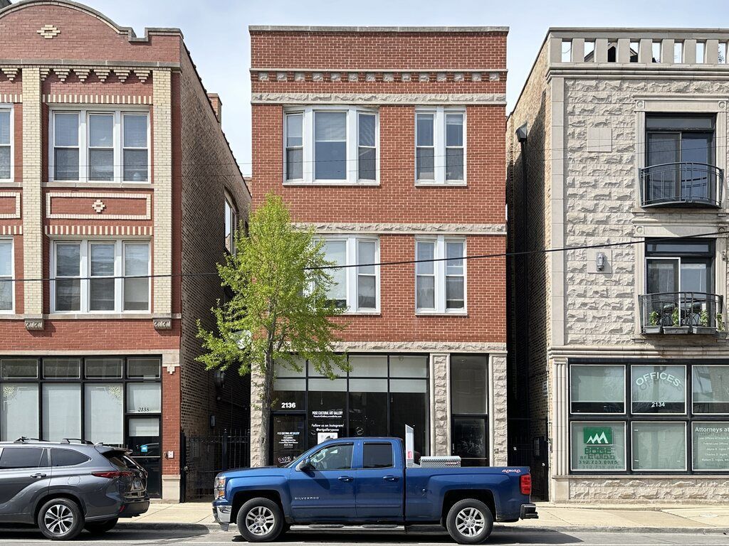 2136 W Chicago Avenue #1 — Chicago, IL 60622