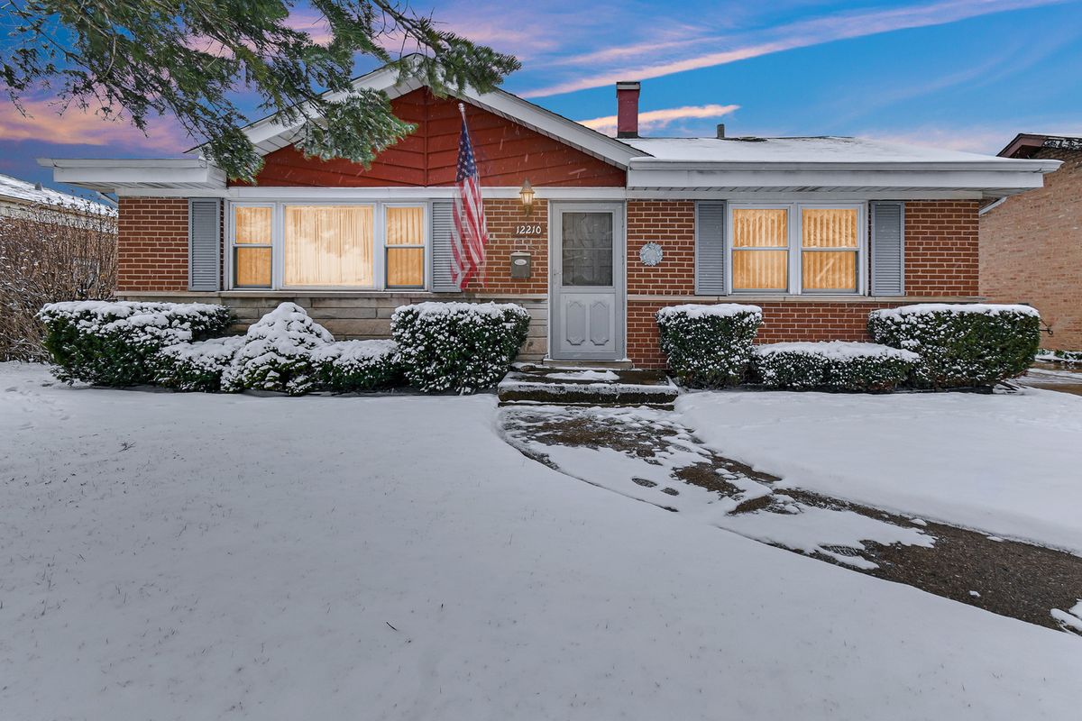 12210 Harding Avenue, Alsip, IL 60803