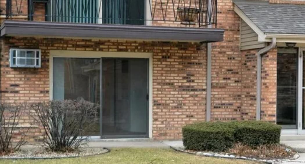 5321 Waterbury Drive #502 — Crestwood, IL 60418