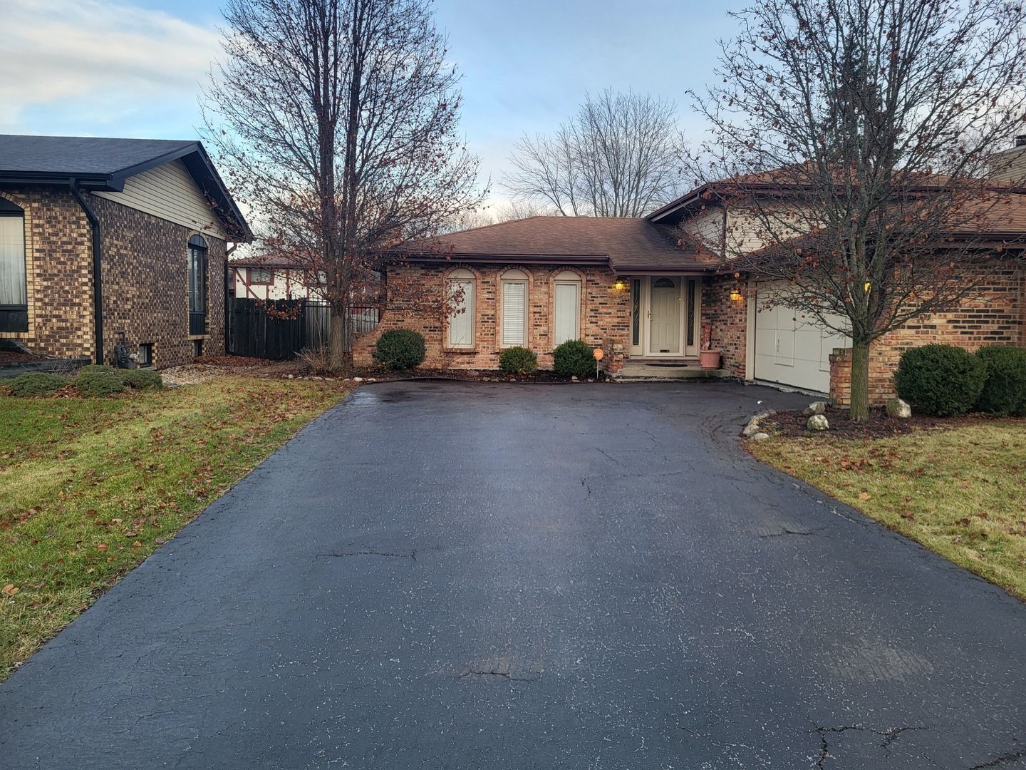 18555 Olde Farm Road — Lansing, IL 60438