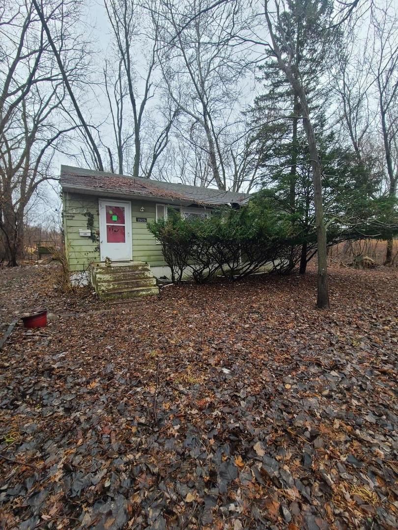 2605 N Pine Street — Waukegan, IL 60087