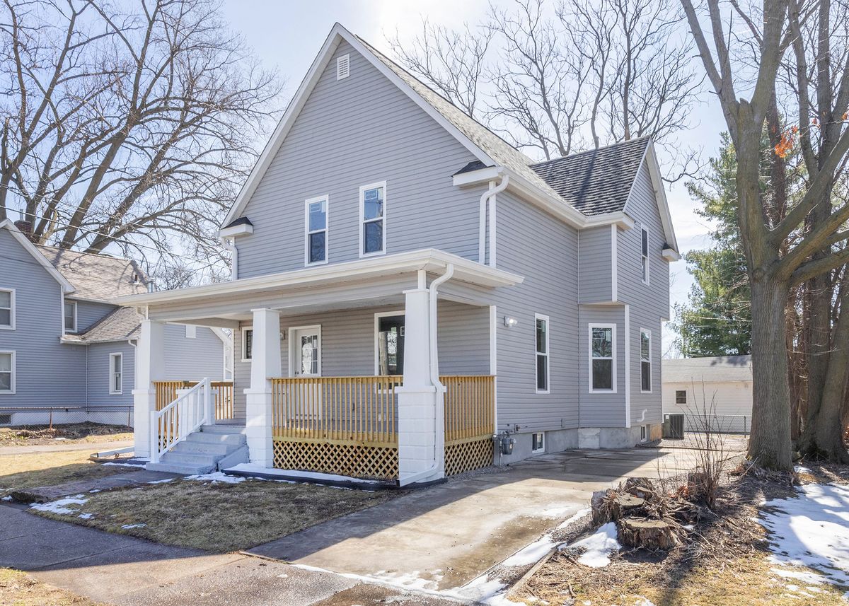 1212 14th Avenue, Moline, IL 61265