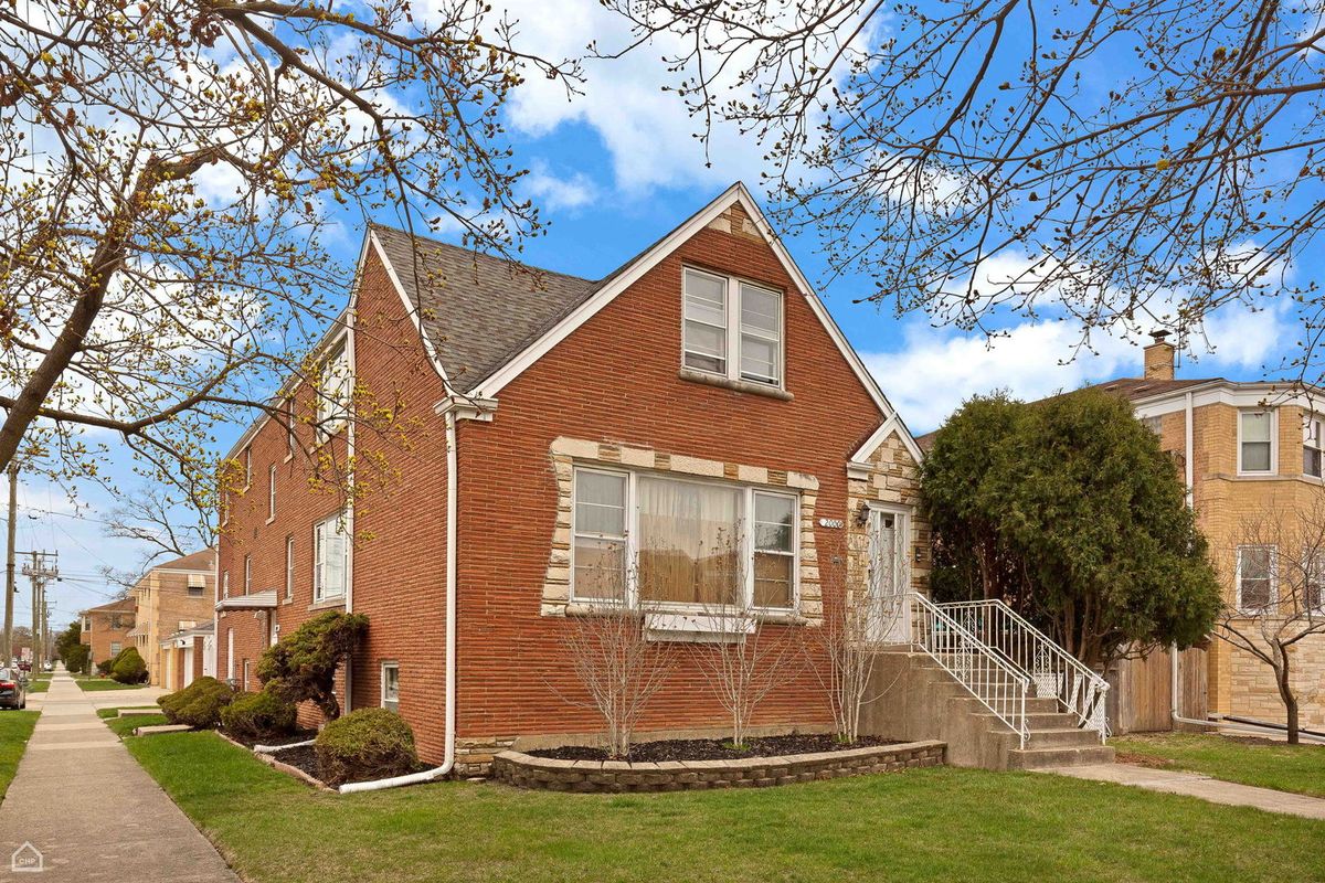 2000 73rd Avenue, Elmwood Park, IL 60707