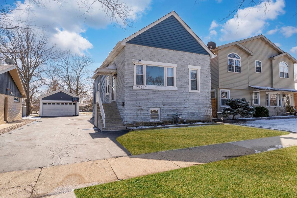 7731 45th Place, Lyons, IL 60534