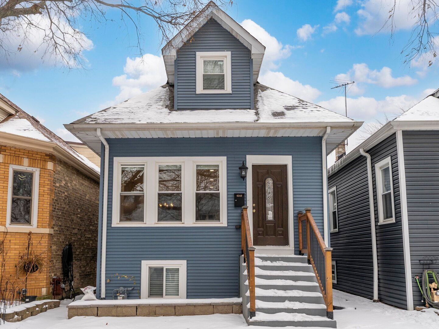 6243 W Byron Street — Chicago, IL 60634