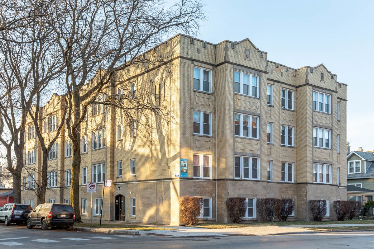 4206 Kimball Avenue, Chicago, IL 60618