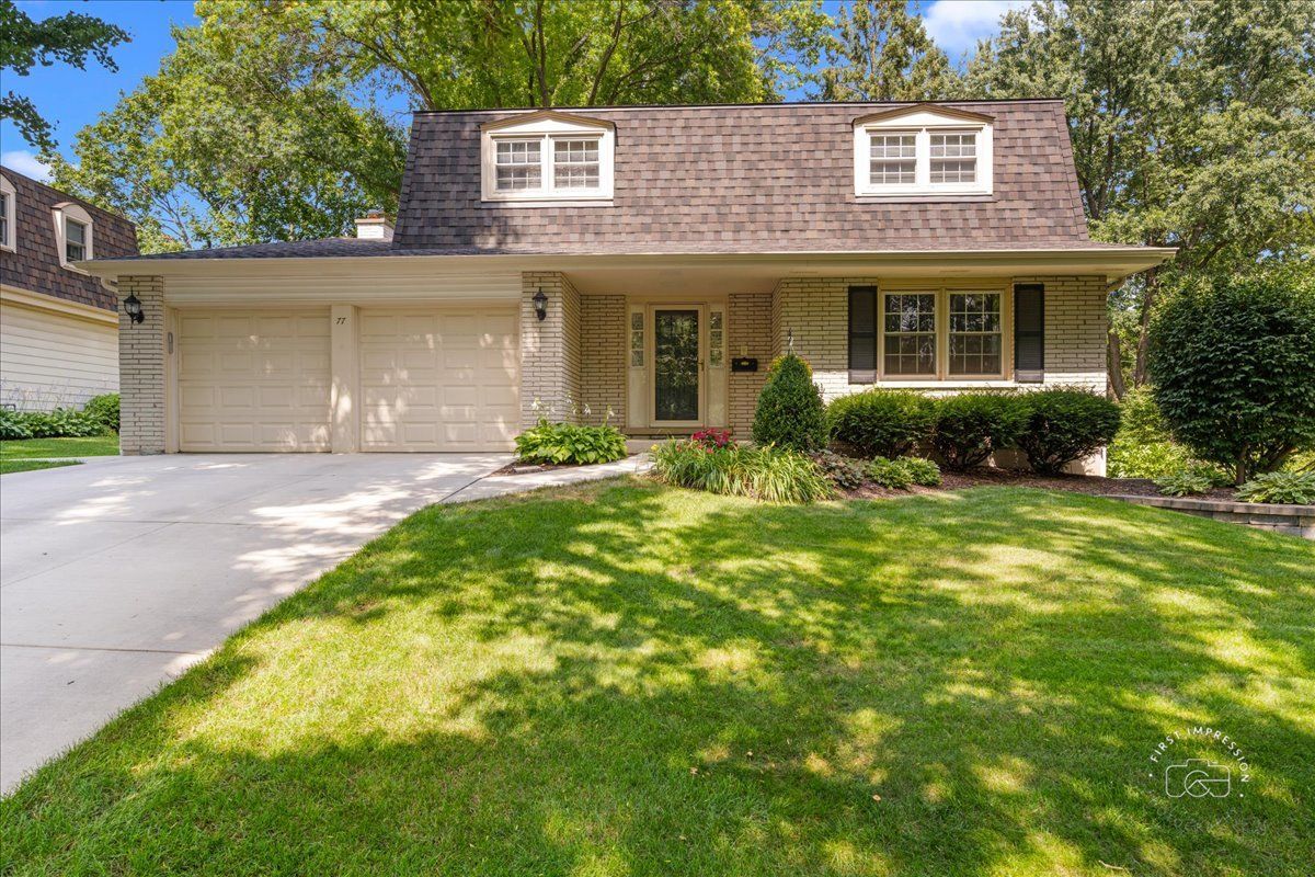 77 Bluebird Lane — Naperville, IL 60565