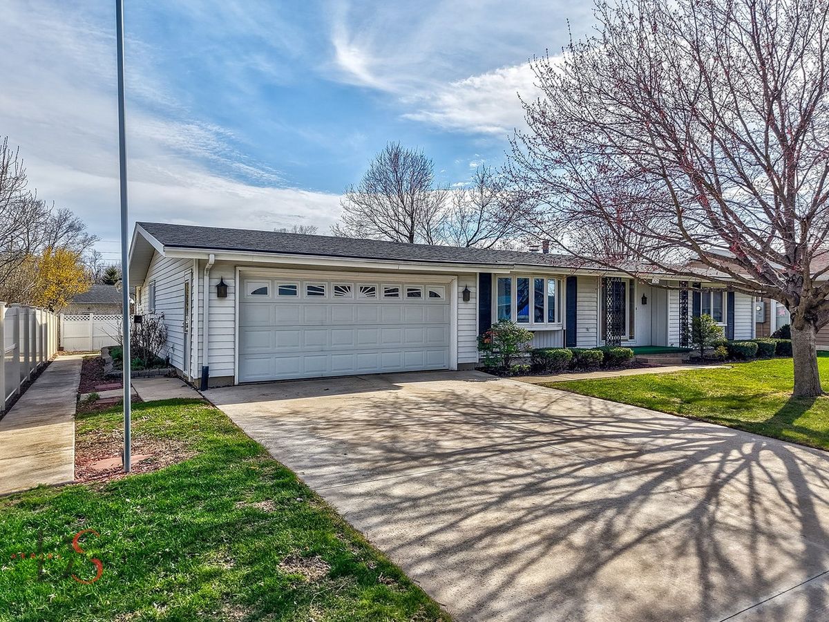 1525 Clark Street, Ottawa, IL 61350