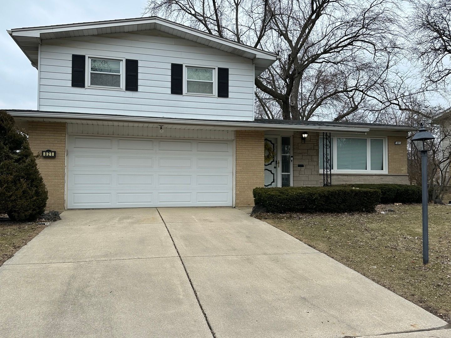 821 Manor Court — Glenwood, IL 60425