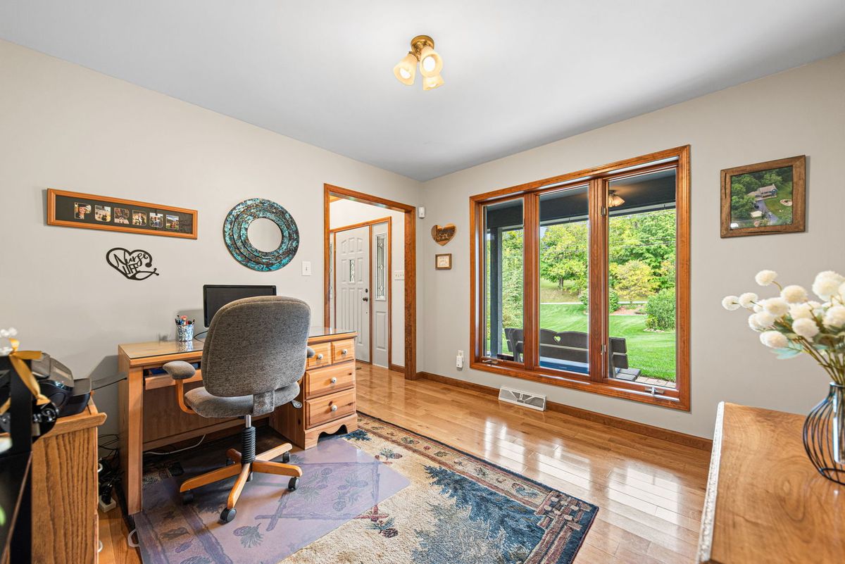 124 N 350 W, Valparaiso, IN 46385