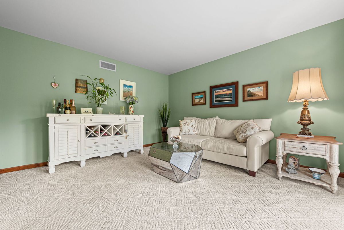 124 N 350 W, Valparaiso, IN 46385