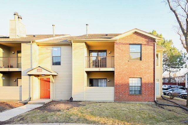 2028 N Rand Road #202 — Palatine, IL 60074