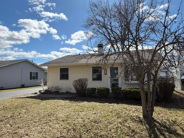 111 Cedar Circle — Streamwood, IL 60107