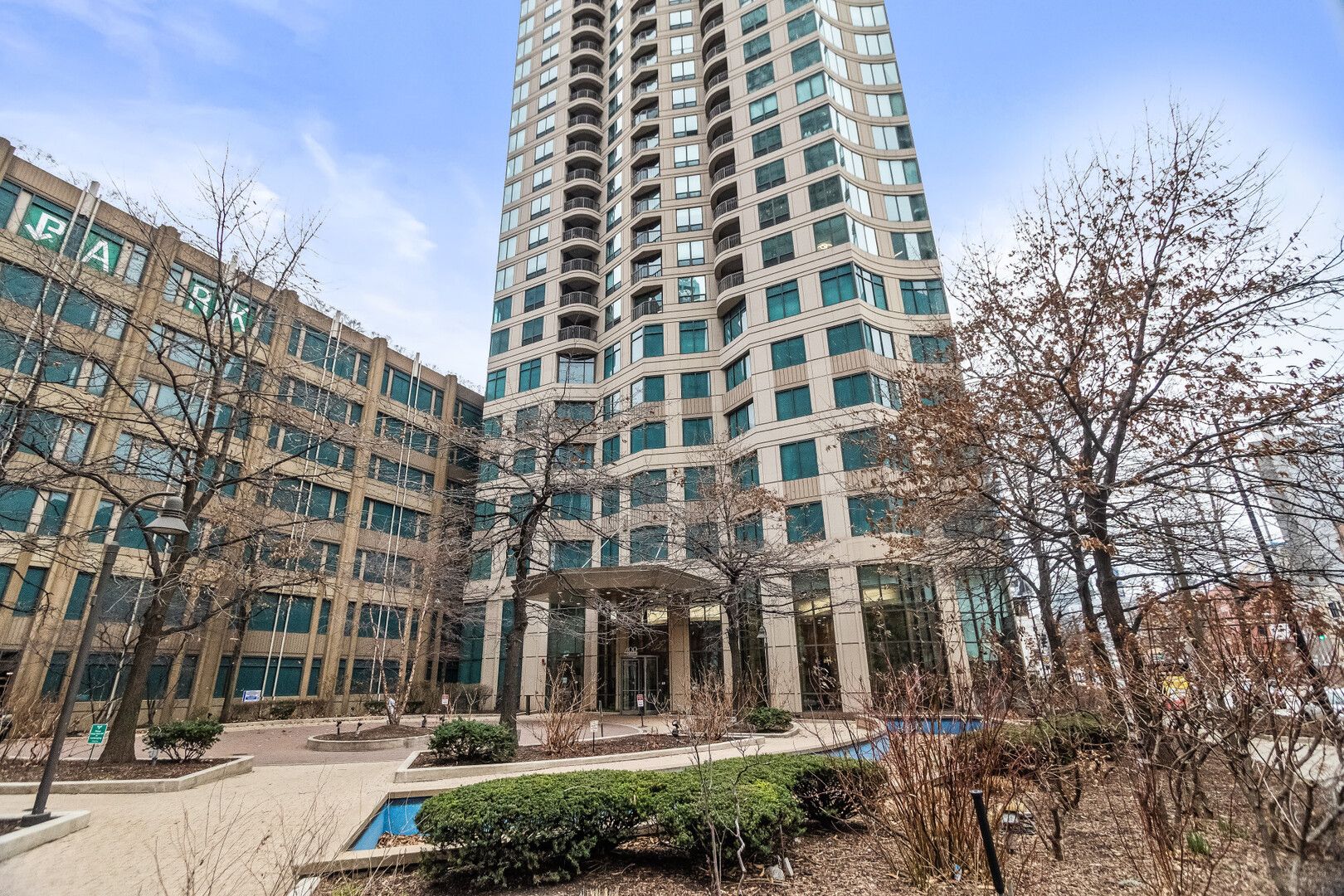 400 N La Salle Drive #4501 — Chicago, IL 60654