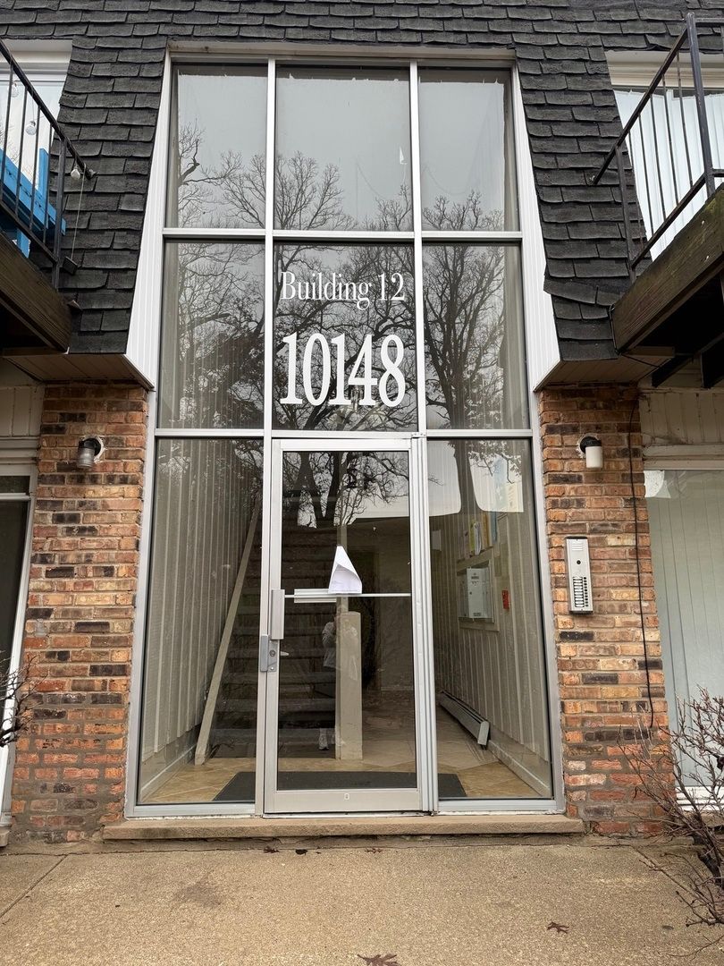 10148 S 84th Terrace #315 — Palos Hills, IL 60465