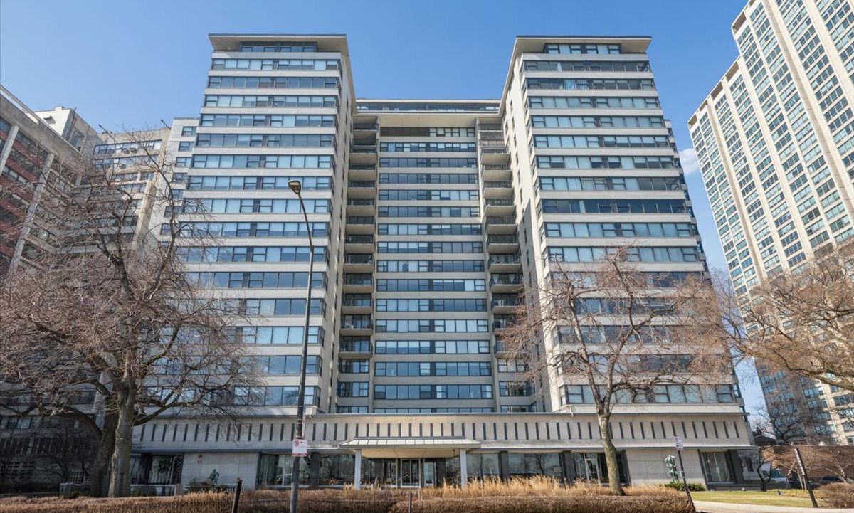 3430 Lake Shore Drive, Chicago, IL 60657