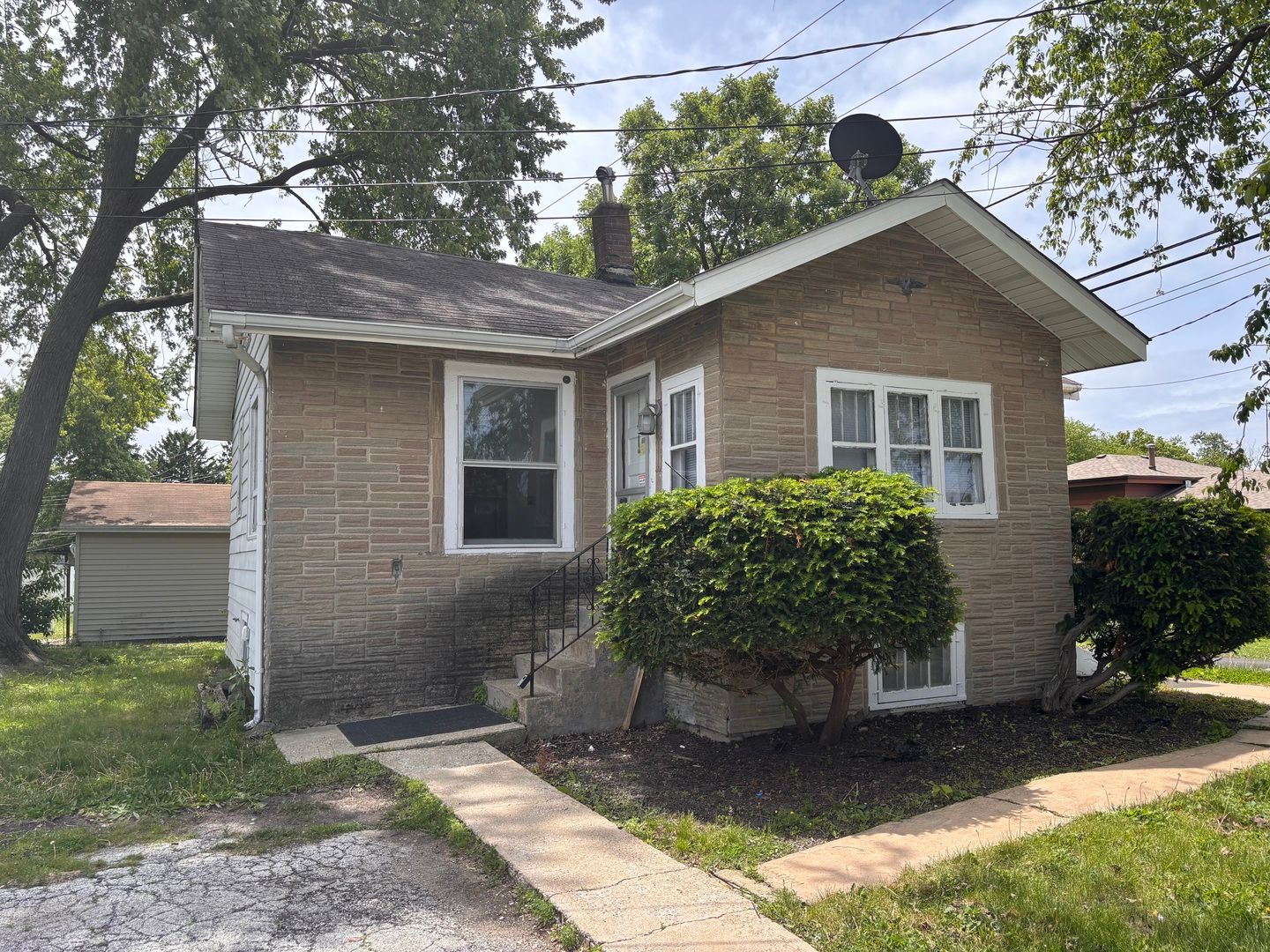14 W 31st Street — Steger, IL 60475